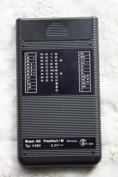 画像2: 著名なインダストリアルデザイナー　ディーター・ラムス　デザイン　1977年　ドイツ製　ブラウン　電卓　ET-33 　Type 4993
