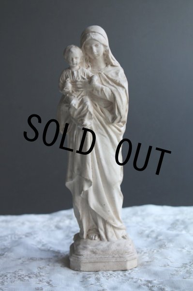 画像1: 1900年代初期　フランス製　アンティーク　幼いキリストを抱く聖母マリア像　小ぶりな石膏製　全高 21.6cm　377g (1)