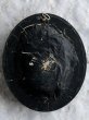 画像3: 1800年代後期 フランス製 サルヴァトーレ・マルキ作 「喜びの聖母 マリア」 アンティーク 黒木楕円額 ガラスドーム (3)