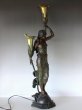 画像2: オーギュスト・モロー作 ブロンズ彫刻女神像 アールヌーヴォー 2灯ランプ ファブリルシェード 全高75cm (2)