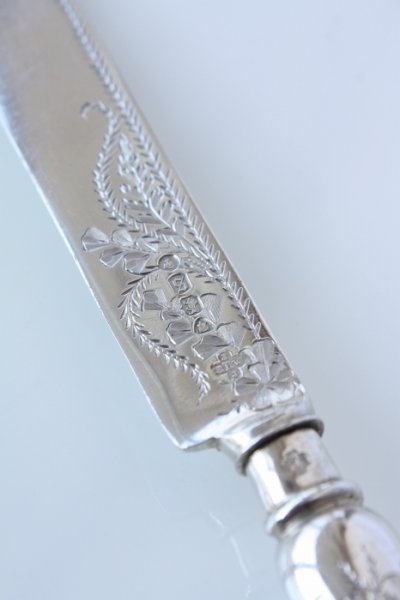 画像2: 1873年　英国ロンドン製　ヴィクトリアン　アンティークシルバー　純銀製　デザートナイフ　ブライトカット　約 19.5cm