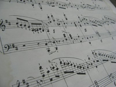 画像2: 1900年代初期　フランス　PARIS製　アンティーク　楽譜　全21ページ　枯れた古い紙の楽譜
