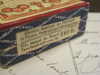 画像3: 1900年代初期　フランス　PARIS製　アンティーク　ニブペン小箱 ＆ ペン先多数　5.6×3.8×2.1ｃｍ