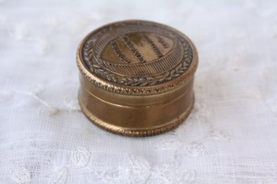 画像2: 希少　ROGER&GALLET　ロジェ＆ガレット　アンティーク　小さなパウダーボックス　真鍮製　1900年代初期　フランス　PARIS