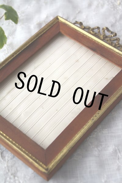 画像4: フランス製　アンティーク　フォトフレーム　枯れた真鍮リボン＆縁取り　エッフェル塔 ポストカード付　全高 20.5ｃｍ (4)