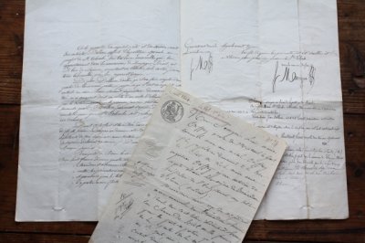 画像2: 1800年代　フランスの古文書　アンティーク・マニュスクリ　枯れたインク　美しい手書き文字　2枚　4ページ