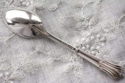 画像3: 美品　1905年　英国ロンドン製　クイーンアン　パターン（Queen Anne）アンティークシルバー　純銀製　ティースプーン