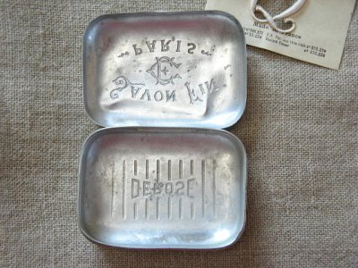 画像2: 1900年代中期　PARISロゴ　フレンチ アンティーク アルミ製ソープボックス　石鹸ケース