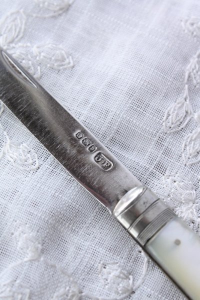 画像1: 1900年　英国シェフィールド　アンティークシルバー　マザーオブパール　純銀製　折り畳みナイフ　14ｃｍ　僅かに難有り　お買い得！