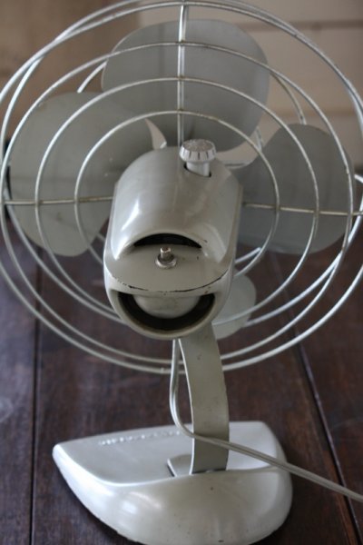 画像3: 完動品！　1950年代　米国ゼネラル・エレクトリック社　扇風機　（首振りOK・壁掛け可）ミッドセンチュリー