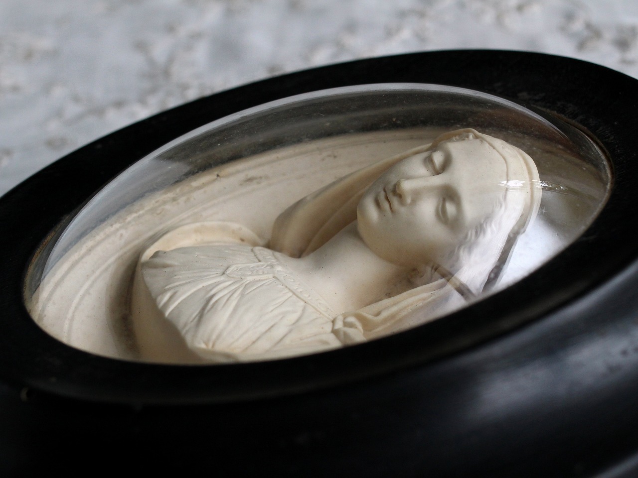 アンティーク 喜びの聖母マリア サルヴァトーレ・マルキ作 黒木楕円額 