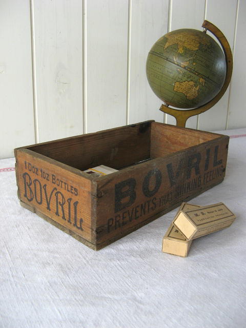 大人気☆英国アンティーク ボトルBOVRILの木箱 約 23.5×13.5× Ｈ 6.5